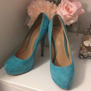 Aldo suede pumps